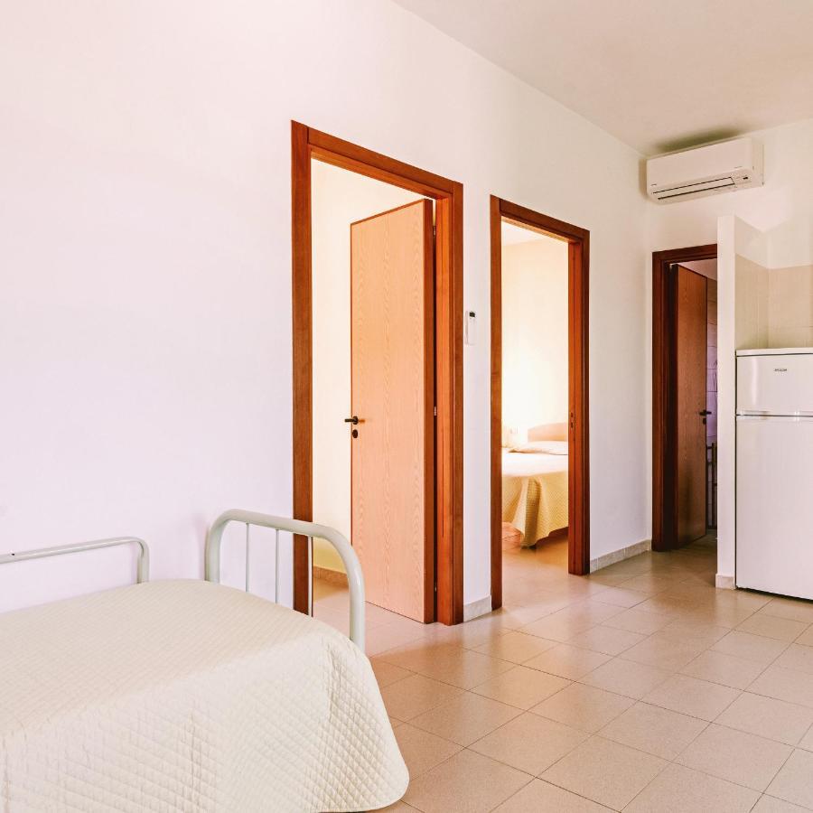 ויאסטה Villaggio Eco-Sostenibile Cala Molinella מראה חיצוני תמונה